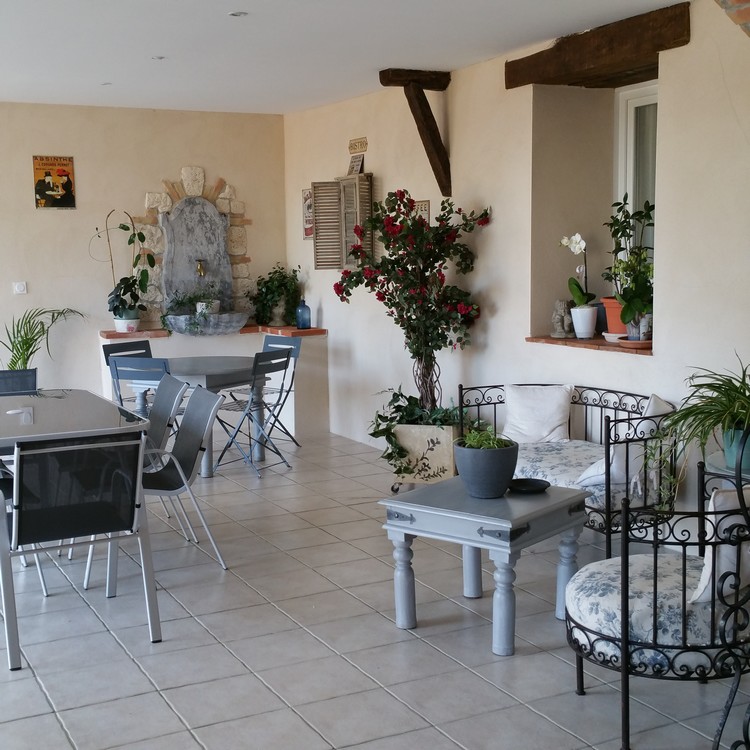 Notre coin détente sous la terrasse